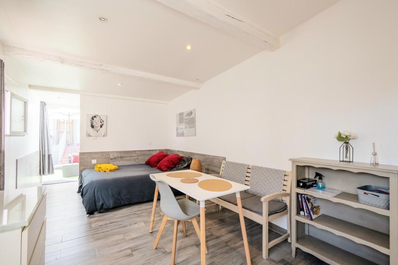 Du Stade Le Sur Cour Parking Piscine Appartement